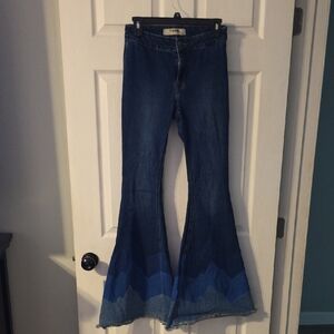 Chic Flare Denim Jeans in Deep Blue